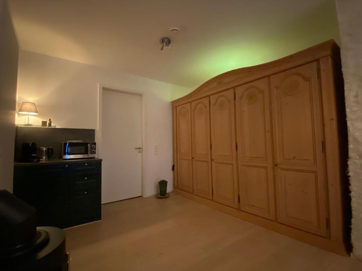 Alpen-panorama - Einzigartige Privatsuite Hoch Ueber Muenchen, 12tes Og, Alpenblick, Loggia, Whirlpool, 15 Minuten Zum Zentrum, Ruhe Und Erholung In Der Stadt Fuer Privat Und Geschaeftlich Reisende Munich